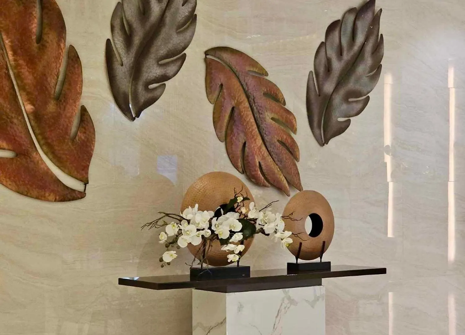 Deluxe Executive Corner Unit In Makati Appartement Manilla