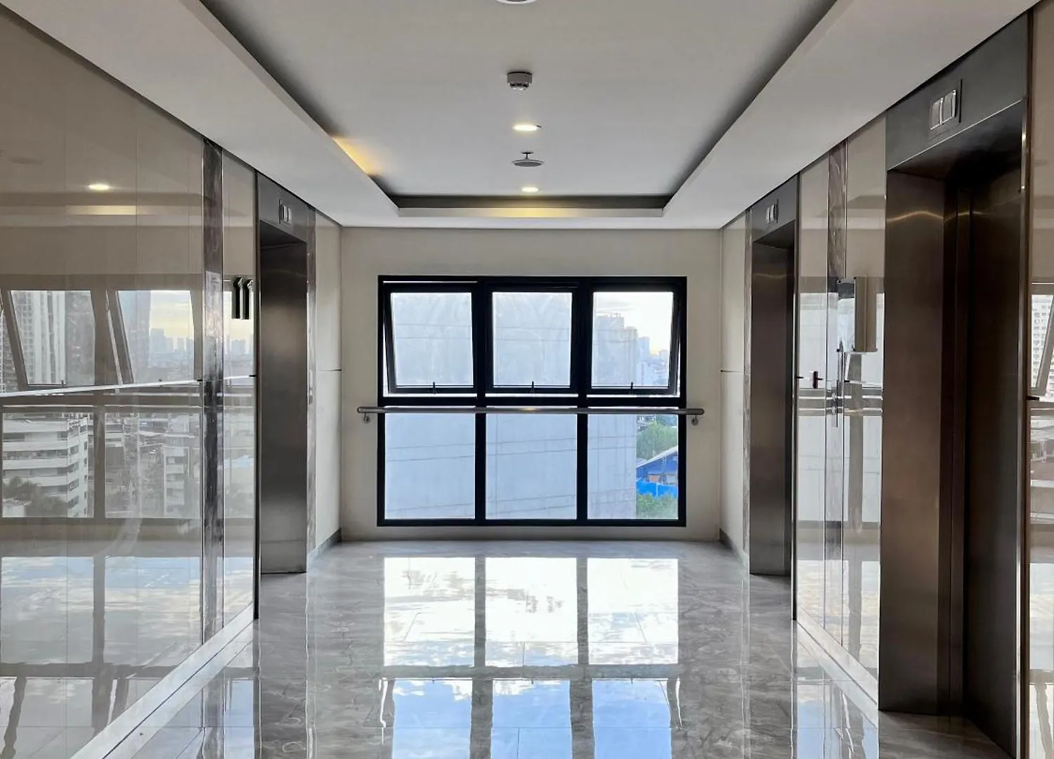 Deluxe Executive Corner Unit In Makati Apartment Manila